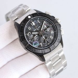 Beste Replica Horloges: Breitling Avenger B01 Chronograph 44mm Super Clone 1096248642 - side view | Avenger